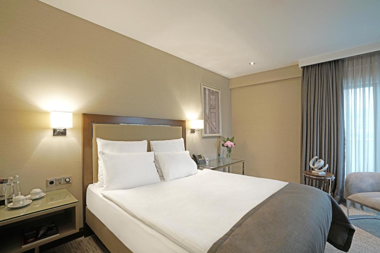 Divan 4*