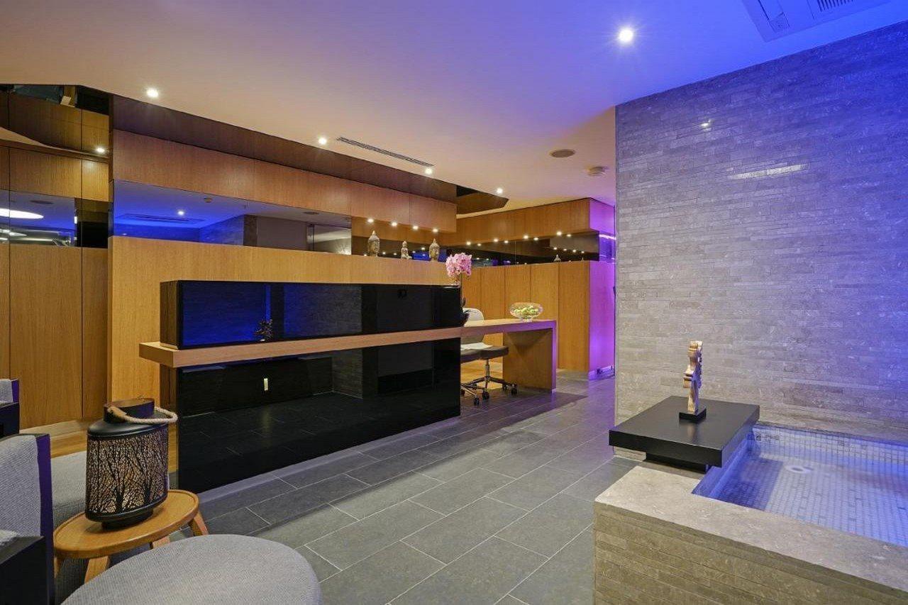 Divan 4*