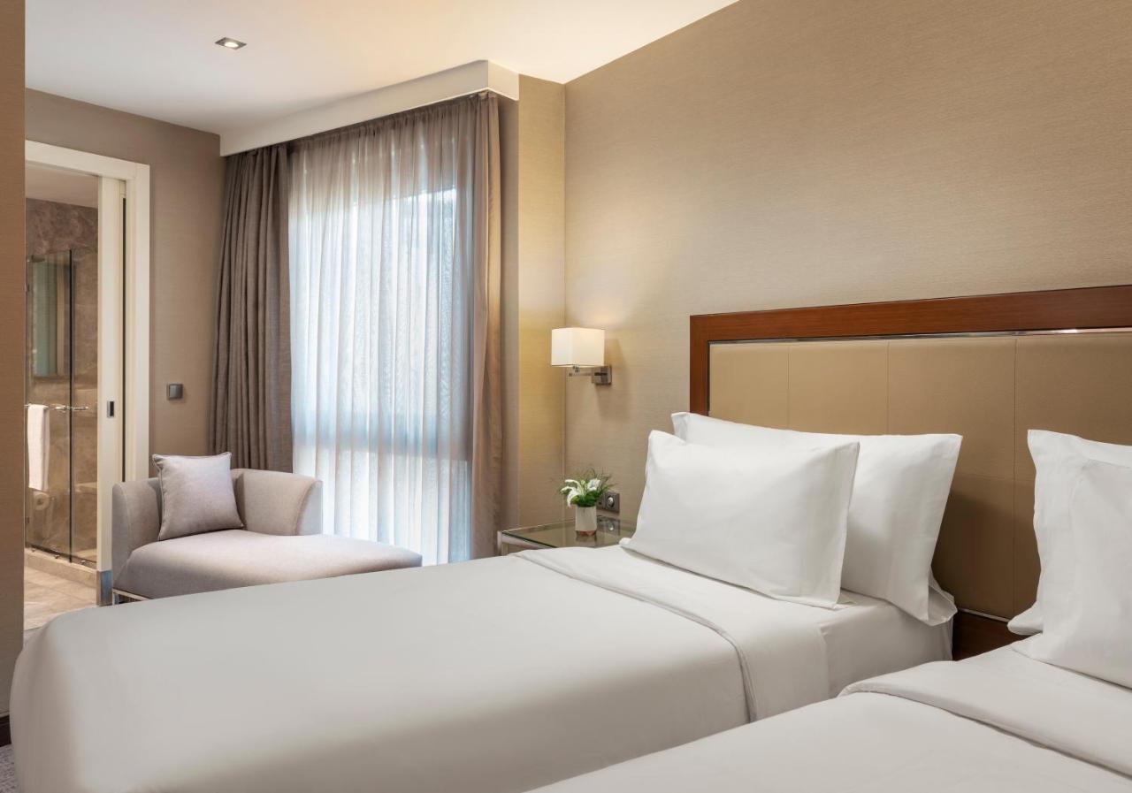 Divan 4*